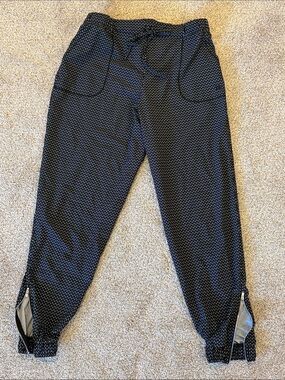 Albion Fit Black Jogger Pants with White Line Print size L